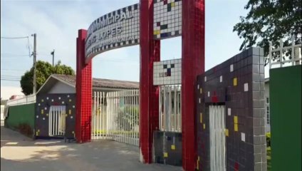 Pai diz que professor teria usado prostituição e decapitação como exemplo sobre fração