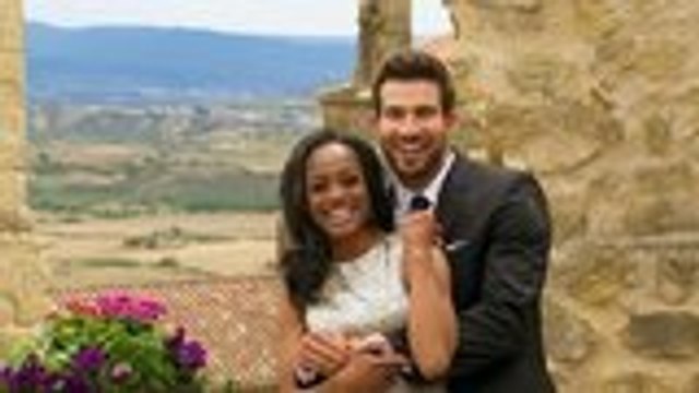'Bachelorette' Couple Rachel Lindsay and Bryan Abasolo Get Married in Cancun | THR News