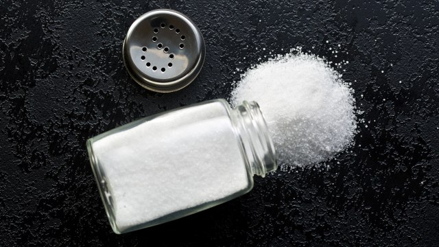 5 Weird Signs You're Probably Eating Too Much Sodium
