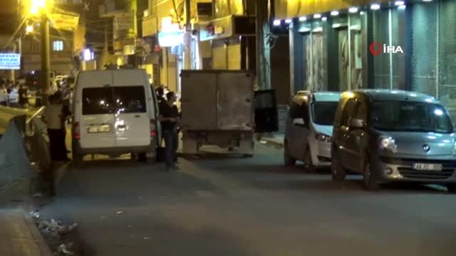 Cizre'de şüpheli valiz fünye ile patlatıldı