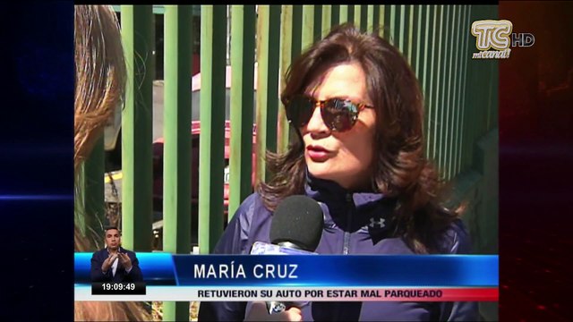 Operativos contra autos mal estacionados en Quito