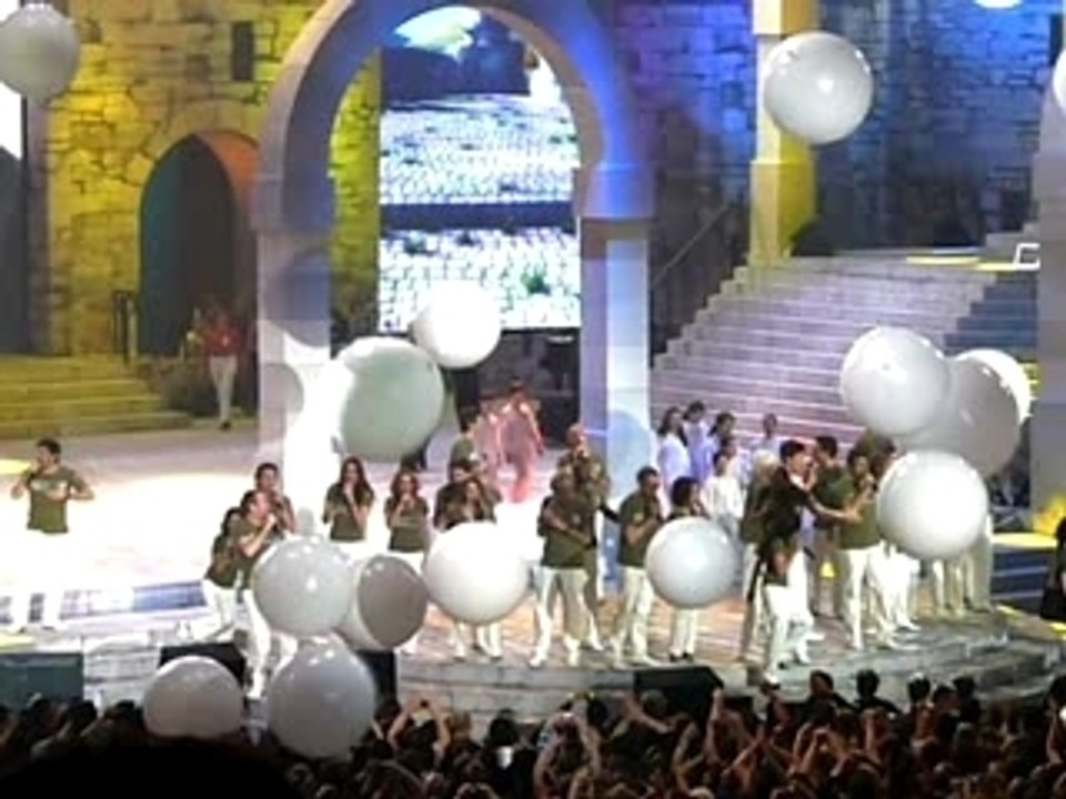 Les Enfoires "Les restos du coeur"