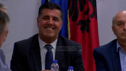 Télécharger la video: Zgjedhjet në Kosovë/ Vjosa Osmani kandidate e LDK për Kryeministër