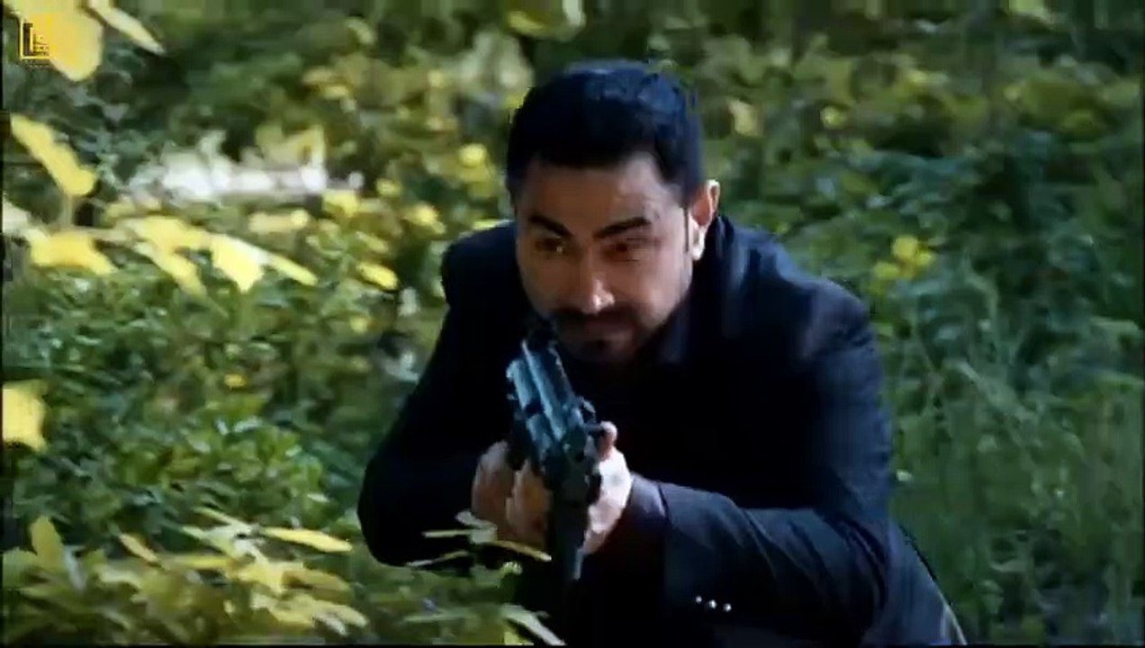 Polat Alemdar Pusatı Tilki'den kurtarıyor