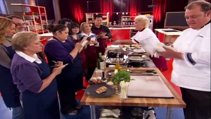 ใครจะต้องกลับบ้านในคืนนี้!Worst Cooks In America Season 1 ตอนที่ 3 พากย์ไทย