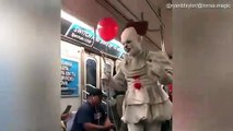 Pennywise impersonator tries to scare people in NEW YORK Subway - IT
