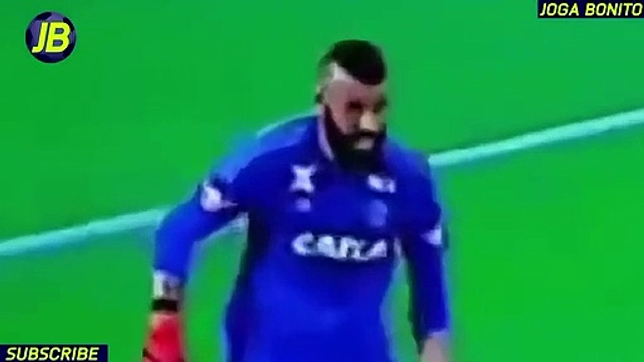GOALKEEPER FAIL!