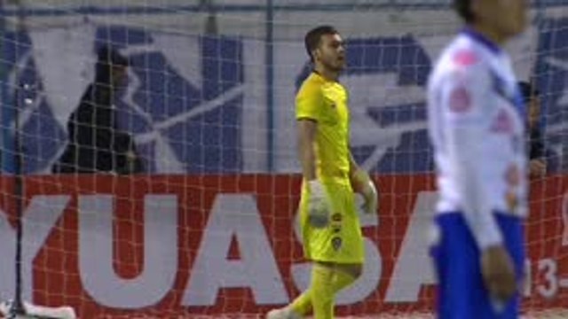 لقطة:الدوري البوليفي: هدف صاروخي من منتصف الملعب لكابريرا