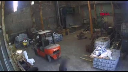 İstanbul-esenyurt'taki çinko hırsızları güvenlik kamerada