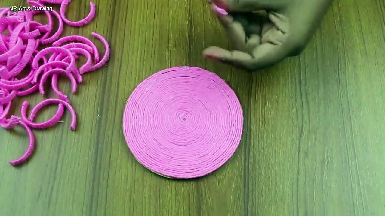 DIY Crafts Ideas - Woolen Craft Ideas For Room Decor -- Best reuse ideas - Amazing Woolen Design