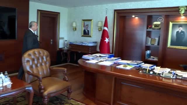 Mansur Yavaş: Halk ekmek büfeleri kapanıyor, yerini zincir marketler alıyor
