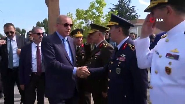Cumhurbaşkanı Erdoğan ve Bahçeli, Ahlat'taki Selçuklu Mezarlığını Ziyaret Etti