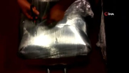 Esenboğa Havalimanı'nda 128 adet Kunduz ve Tilki postu yakalandı