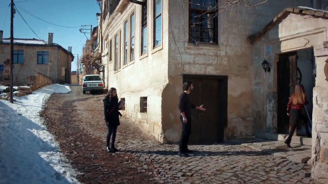 İlyas, Mavi’ye aşık! - Aşk ve Mavi 12.Bölüm