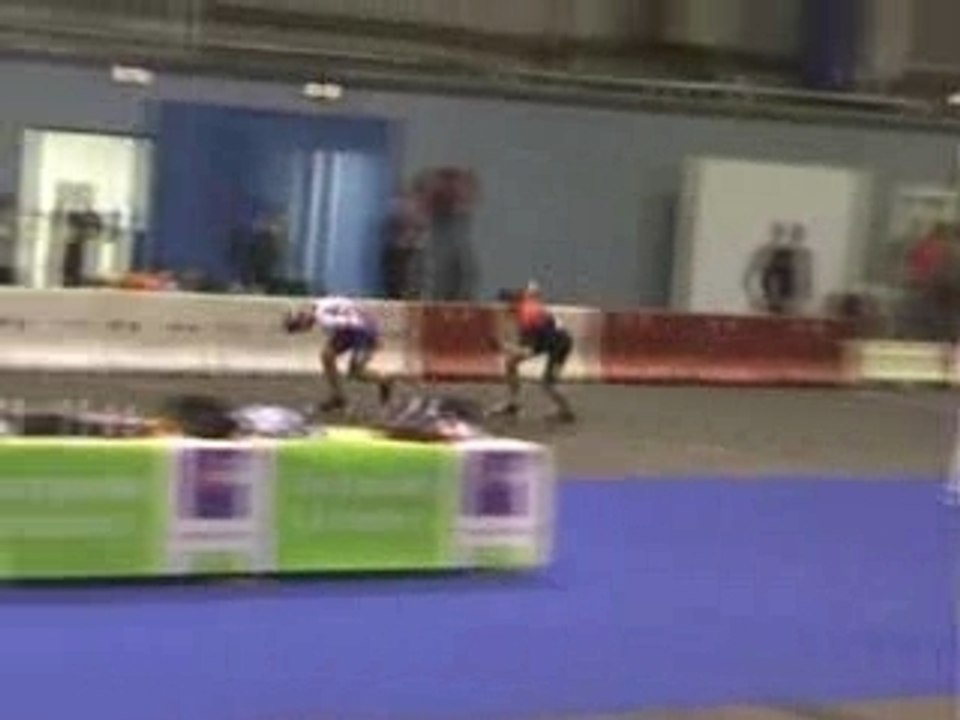 ROLLER INDOOR AGEN 2008- juniors Bouguenais séries vitesse