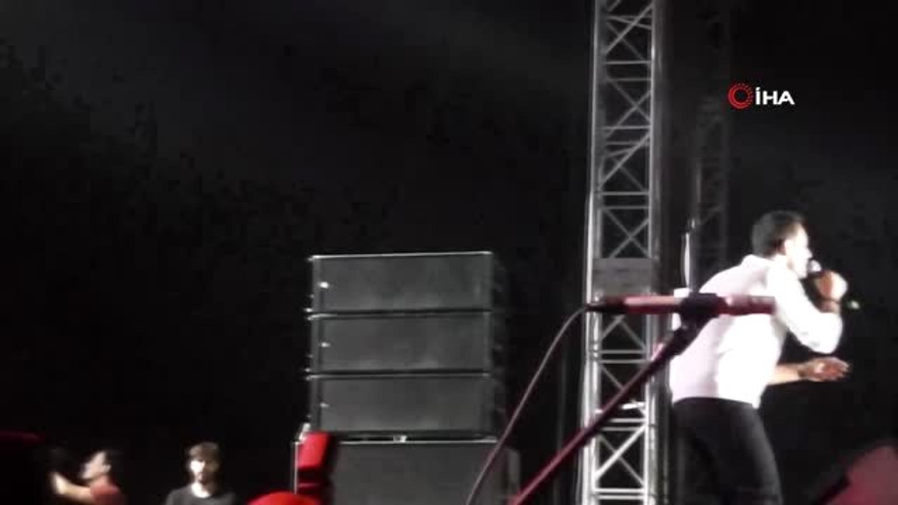 Muş Malazgirt Zaferi'nin 948'ncı yıl dönümü etkinlikleri Mustafa Sandal konseri ile sona erdi