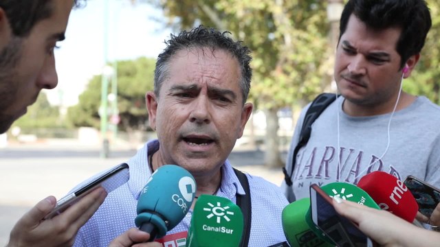 Concentración de apoyo a las 73 trabajadoras de Escuelas Infantiles despedidas