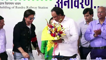 Shah Rukh Khan Launch Postage Stamp At Bandra Railway Station