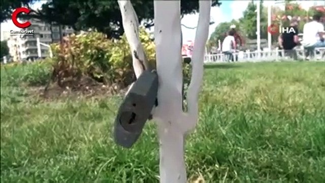 Taksim Meydanı'na kilit vurdular