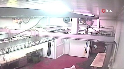 İstanbul'da Maltepe'de 80 bin liralık et hırsızlığı anbean kamerada