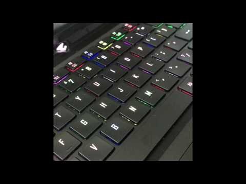 AORUS X5 MD 的 RGB 背光鍵盤