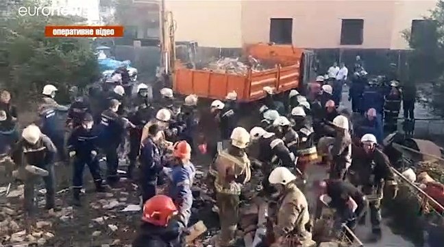 وفاة شخصين في حادث إنهيار عمارة بسبب تسرب للغاز في أوكرانيا