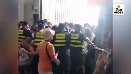 અમેરિકન કંપની કોસ્તકોએ ચીનમાં પહેલો સ્ટોર ખોલ્યો, ધક્કામુક્કી થતાં સ્ટોર સમય પહેલાં બંધ કરવો પડ્યો