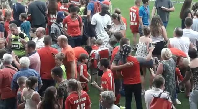 Les joueurs du Standard rencontrent leurs supporters