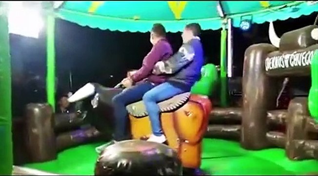 Ces deux garçons ne sont plus deux simples amis après ce jeu