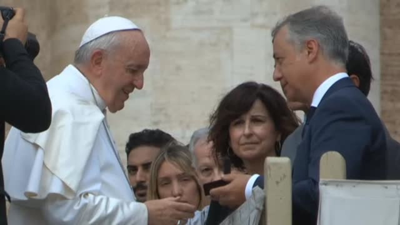 Urkullu acude a el Vaticano para presentar su propuesta de acogida de migrantes y refugiados