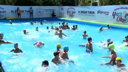 Kasapoğlu, "Yüzme Bilmeyen Kalmasın" projesine katılan öğrencileri ziyaret etti