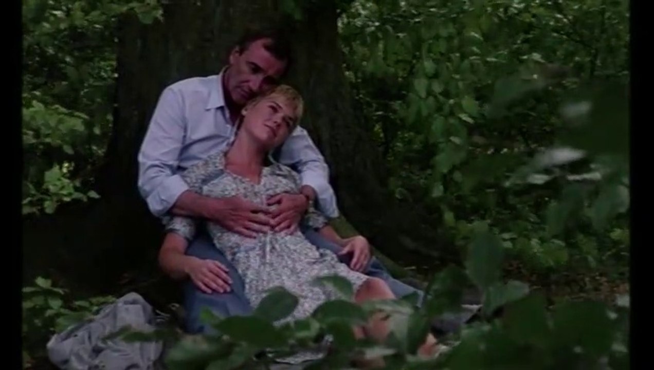 Det parallelle lig (1982) - En tur i skoven