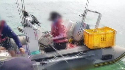 레저보트 고장으로 표류하던 30대 부부 구조 / YTN