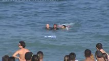 Detienen a nado a un individuo que trataba huir adentrándose en el mar en la Barceloneta