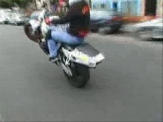 moto voiture still dre