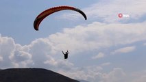 Erzincan'da yamaç paraşütü keyfi