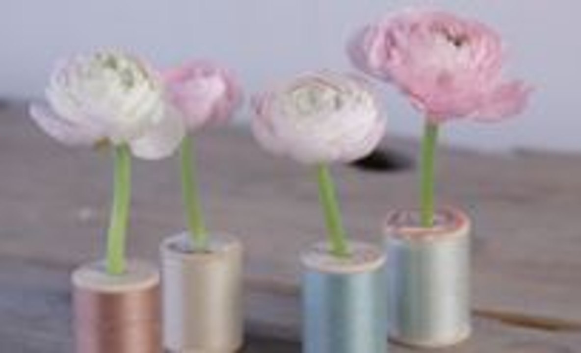 These Three Crafts Using Vintage Spools Are Easy to Make