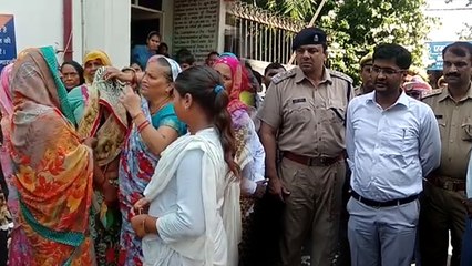 मथुरा: सेप्टिक टैंक की सफाई करते हुए दो मजदूरों की मौत, तीसरा गंभीर