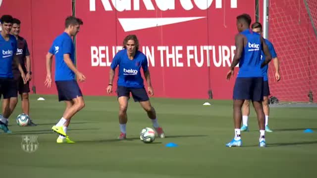 El Barça entrena antes de conocer sus rivales en la Liga de Campeones
