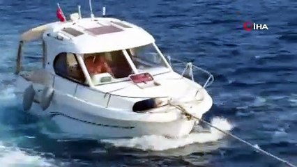 Su alarak karaya oturan tekne çekerek kurtarıldı