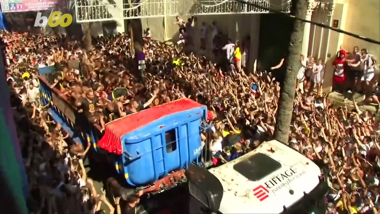 FOOD FIGHT! Thousands Gather To Hurl Tomatoes At Each Other For  La Tomatina Food Fight Festival!