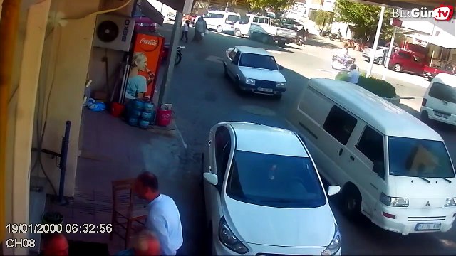 Acemi sürücü aynı yayaya 2 kez çarptı