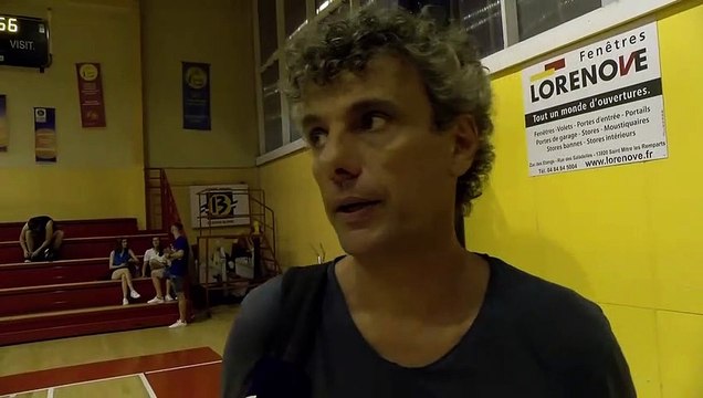 Vincent Bousgarbies coach des filles du SMUC Marseille Basket