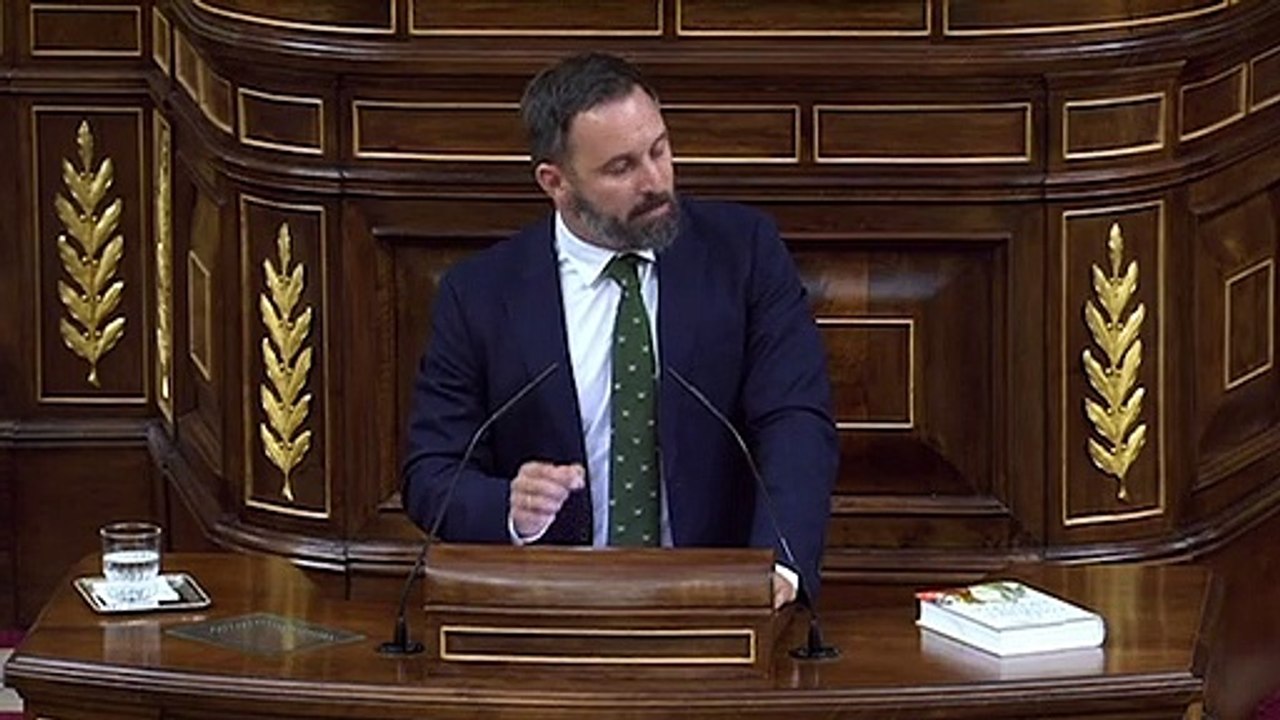 El líder de Vox, Santiago Abascal, denuncia las "manadas salvajes" por la inmigración ilegal