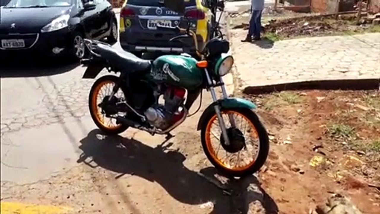 Motociclista sofre fratura na perna após colisão de trânsito no Cascavel Velho