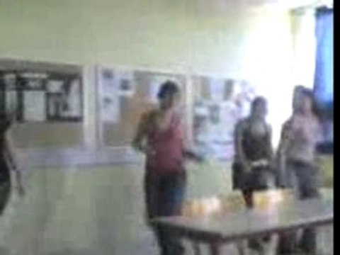 1SMS1 danse pour le dernier jour de cours