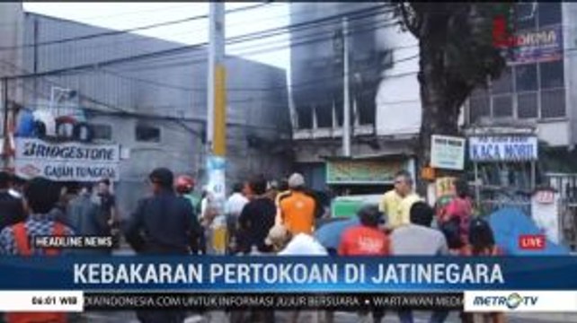Dua Toko di Jatinegara Ludes Terbakar