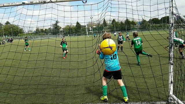 Des tonnes de buts pour la rentrée ! vidéo du tournois U11 de St Etienne en juin :-)