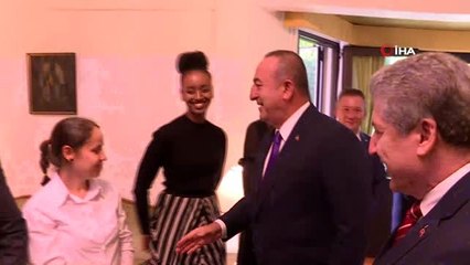 - Dışişleri Bakanı Çavuşoğlu Oslo'daki Türklerle görüştü