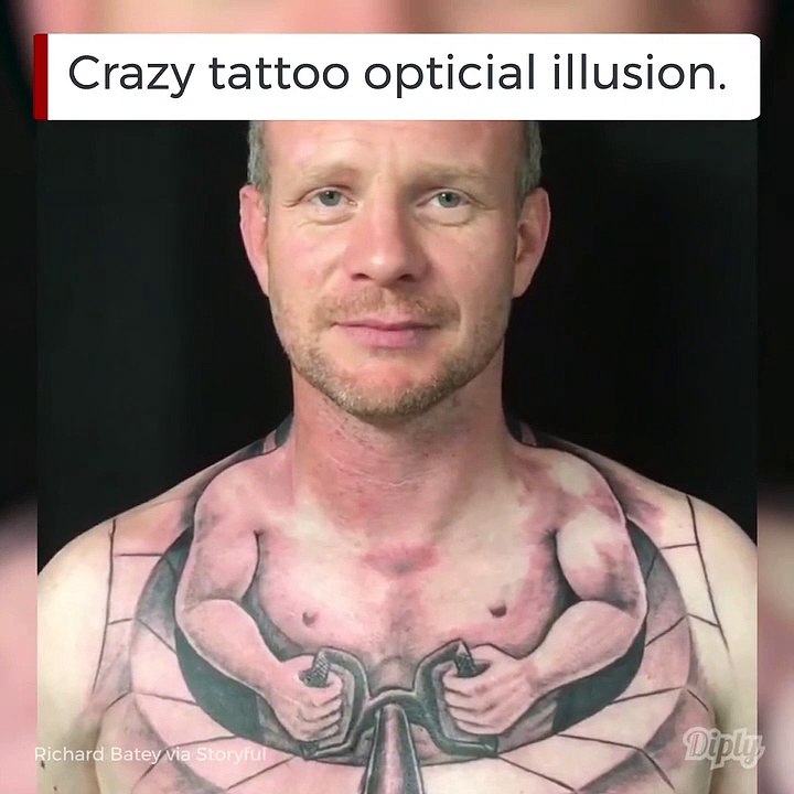 Son tatouage "illusion d'optique" est incroyable